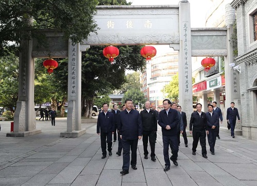 習近平在福州考察調研