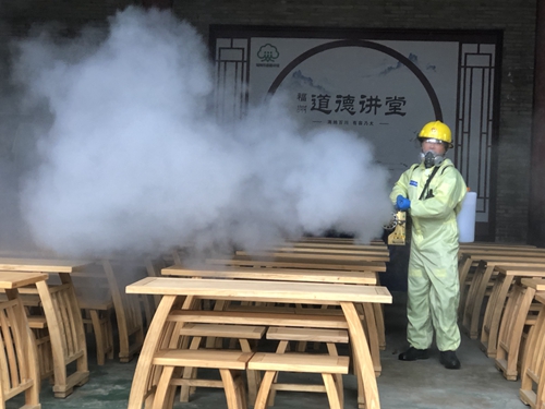 志愿春風暖校園