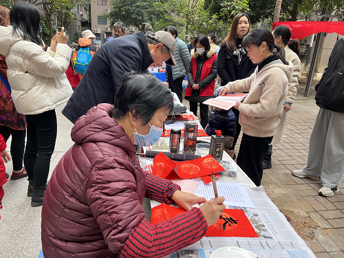 倉山區開展“溫暖在榕城 志愿關愛行” 主題活動