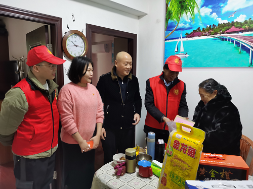 倉山區開展“溫暖在榕城 志愿關愛行” 主題活動