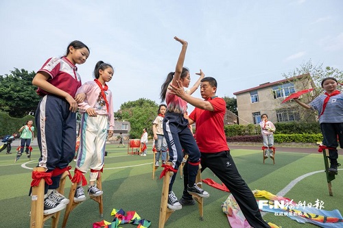 要活下去 也要火起來(lái)——從倉(cāng)山項(xiàng)目看非遺保護(hù)傳承破題之道