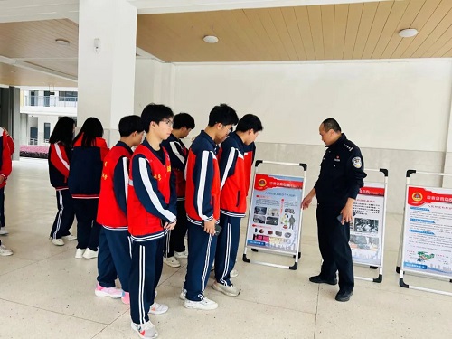 倉山區國動辦開展校園防空襲緊急疏散演練活動