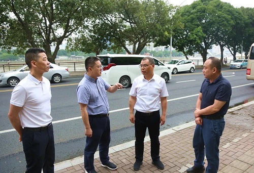 區委主要領導檢查防汛備汛工作