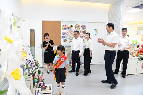 區領導開展“六一”兒童節走訪慰問活動
