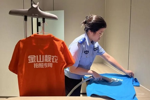 倉(cāng)山這個(gè)派出所拍的身份證照片，好看！