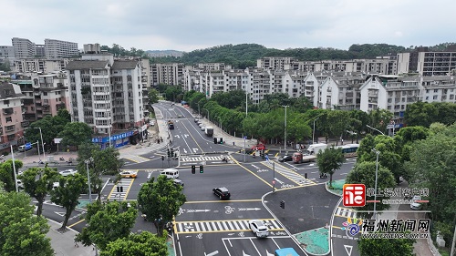 倉(cāng)山區(qū)上渡街道添新路 有“專屬”非機(jī)動(dòng)車道