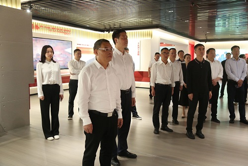 【學(xué)習(xí)教育進(jìn)行時】區(qū)委深入貫徹中央八項規(guī)定精神學(xué)習(xí)教育讀書班舉行