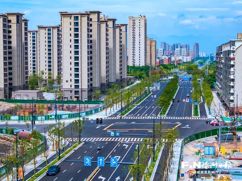 倉(cāng)山北園片區(qū)3條新路通車(chē) 全市首個(gè)學(xué)徑空間同步開(kāi)放