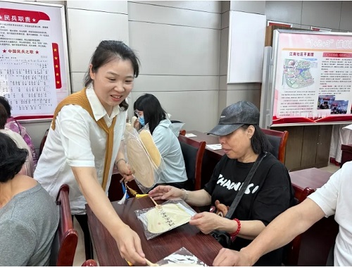 “10點鐘課堂”在上渡街道江南社區開講！