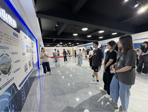 臺灣青年學子在倉山開展數字創新體驗之旅