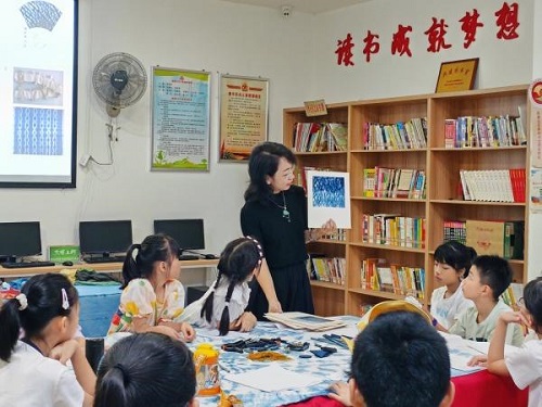 倉山區：童心向黨 扎染芳華