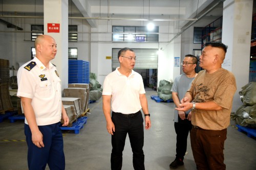 區委主要領導開展安全生產檢查活動 區委主要領導開展安全生產檢查活動