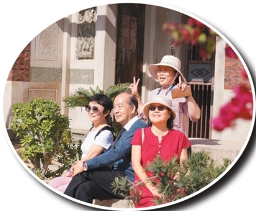 人民日?qǐng)?bào)海外版整版報(bào)道:福建打好新時(shí)代新“僑牌” 人民日?qǐng)?bào)海外版整版報(bào)道:福建打好新時(shí)代新“僑牌”