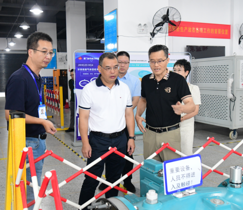 倉(cāng)山區(qū)黨政主要領(lǐng)導(dǎo)走訪服務(wù)企業(yè)并開(kāi)展節(jié)前安全生產(chǎn)檢查 倉(cāng)山區(qū)黨政主要領(lǐng)導(dǎo)走訪服務(wù)企業(yè)并開(kāi)展節(jié)前安全生產(chǎn)檢查