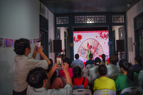 圓滿落幕!倉山這場戲曲專場,把中秋團圓與家國情懷唱進人心 圓滿落幕!倉山這場戲曲專場,把中秋團圓與家國情懷唱進人心