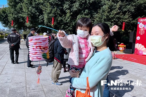 【網(wǎng)絡(luò)中國節(jié)·元宵】福州倉山：贈花燈 送祝福