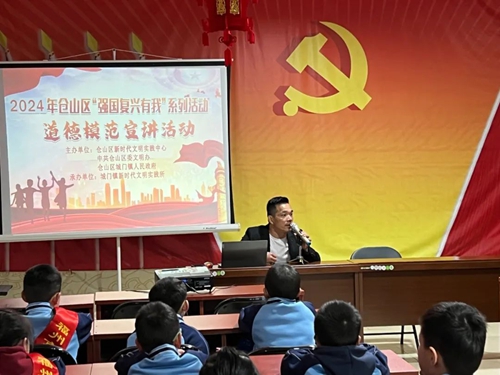 【網絡中國節·元宵】佳節樂團圓 萌娃鬧元宵