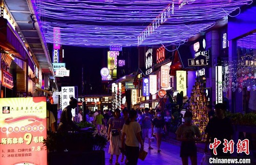 福州倉(cāng)山“夜經(jīng)濟(jì)”漸火