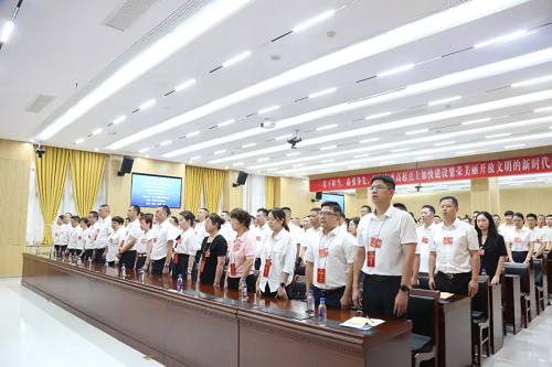 福州市倉山區第十八屆人民代表大會第五次會議勝利召開
