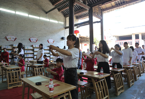 開(kāi)學(xué)啦！倉(cāng)山區(qū)用一場(chǎng)“文明中國(guó)禮” 迎接新生開(kāi)學(xué)第一課