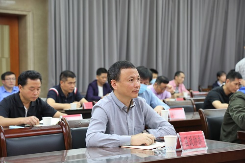 倉山區管干部學習貫徹黨的十九屆五中全會精神研討班24日結業